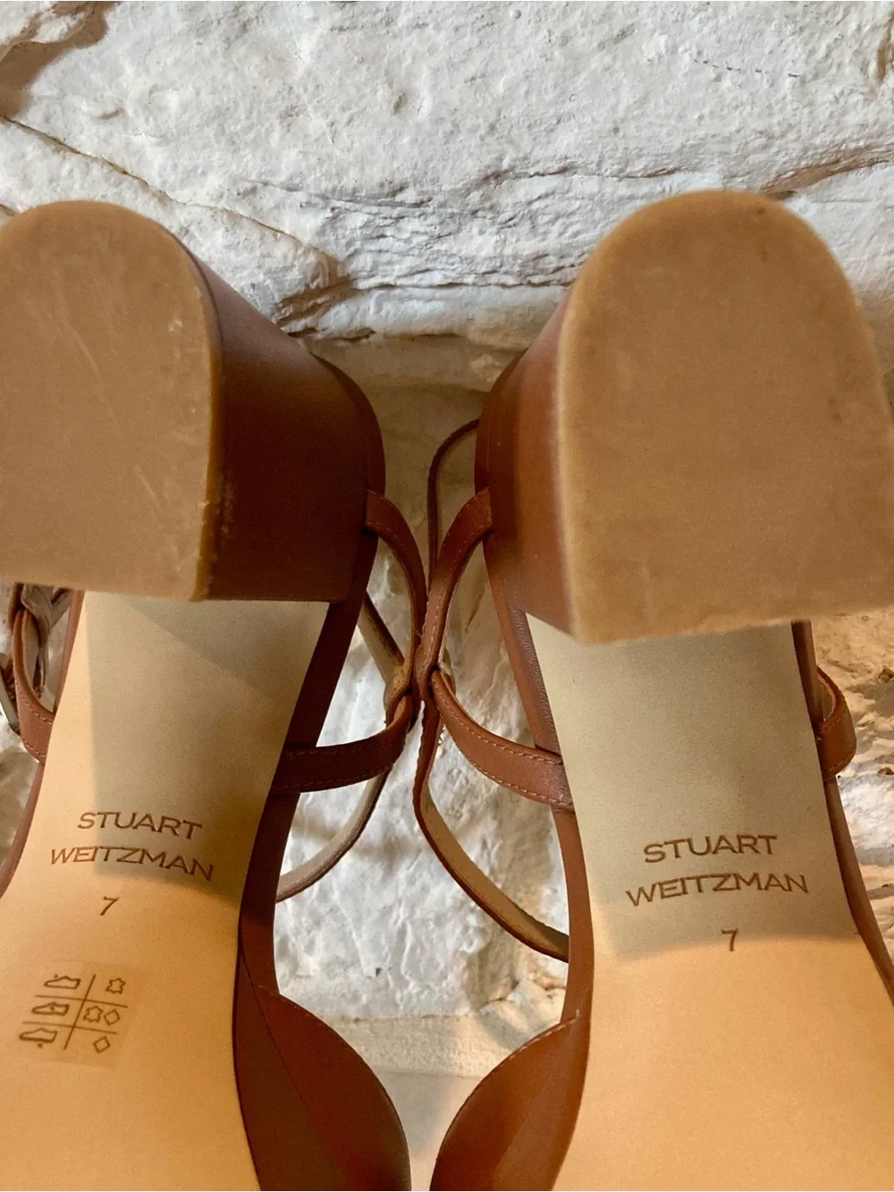 EUC with box/ dust bag Stuart Weitzman Maia platform sandals in “saddle” color